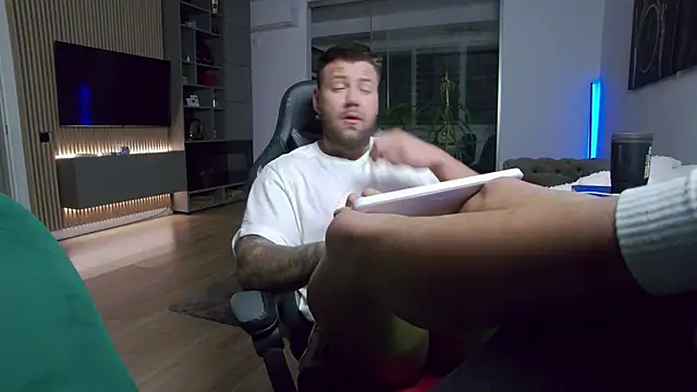 UbbeViking online show from 12/14/25, 07:40