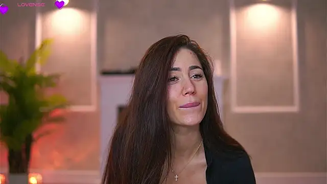 Abbela White online show from 12/04/25, 06:44