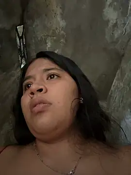 moncerrat luna online show from 02/03/25, 03:49