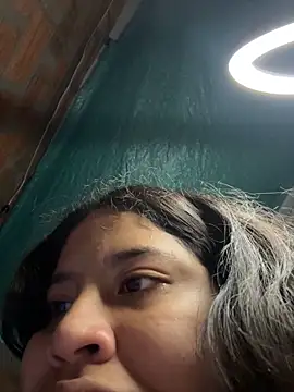 moncerrat luna online show from 02/09/25, 02:29