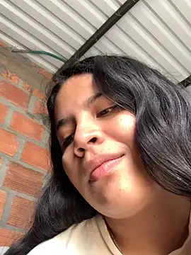 moncerrat luna online show from 02/15/25, 09:04