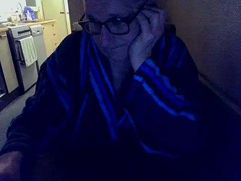 Snapshot of daddyflash chatting on 03/19/26, 10:36 daddyflash online show from 03/19/26, 10:36