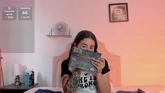 aliice walker  online show from 01/27/25, 02:46