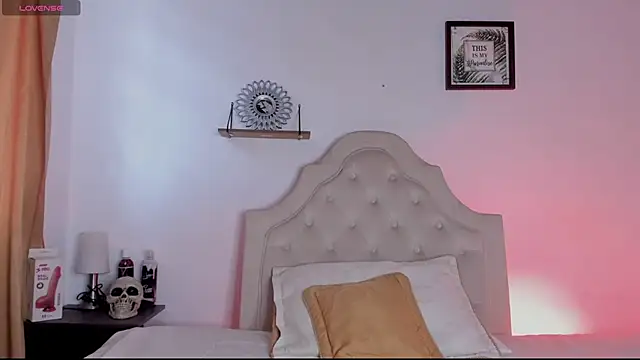 aliice walker  online show from 09/15/25, 01:33