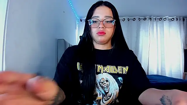 aliice walker  online show from 10/28/25, 01:03