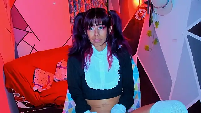 Roxanbunny1 online show from 12/02/24, 07:36