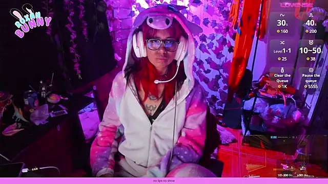 Roxanbunny1 online show from 02/05/25, 04:16