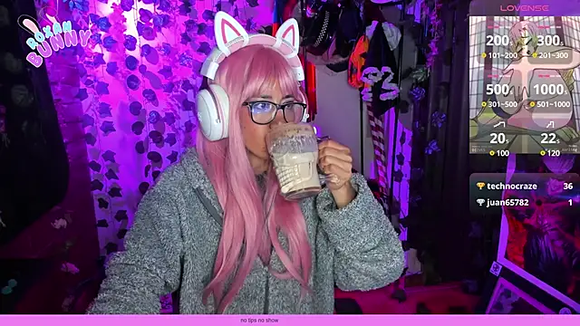 Roxanbunny1 online show from 02/14/25, 07:28