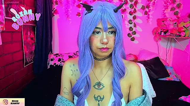 Roxanbunny1 online show from 07/18/26, 03:33