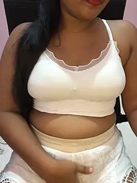 Snapshot of Rose_Olivia chatting on 03/05/26, 03:52 Rose Olivia online show from 03/05/26, 03:52