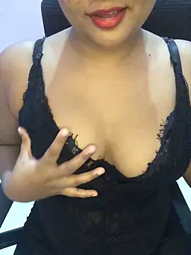 Rose Olivia online show from 05/18/26, 04:02