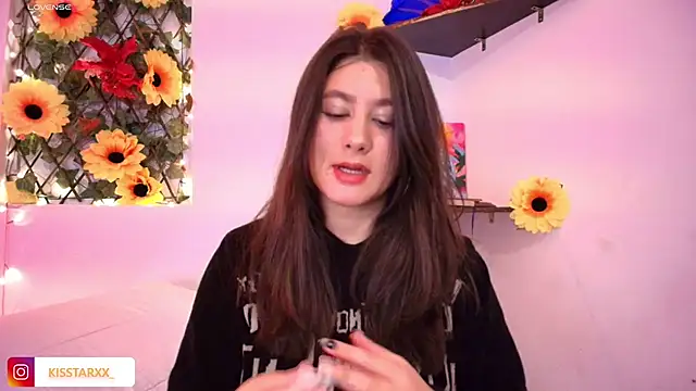 Snapshot of kisstarxxx chatting on 02/20/26, 03:14 kisstarxxx online show from 02/20/26, 03:14