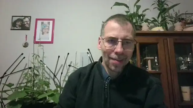 ptitcanard60600 online show from 05/18/26, 04:51