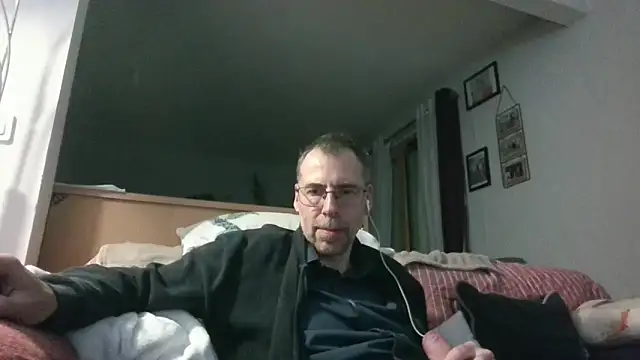 ptitcanard60600 online show from 05/18/26, 09:53