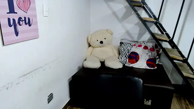 samantha baby  online show from 01/14/25, 06:38