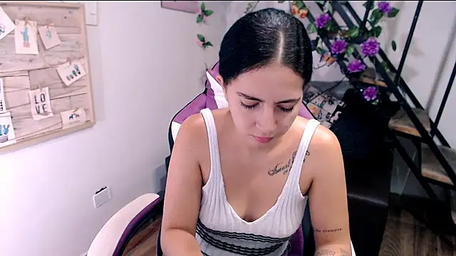 samantha baby  online show from 04/28/26, 02:22