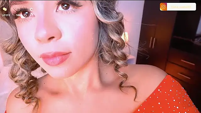 Snapshot of Tiana_saenz chatting on 03/05/25, 11:16 Tiana saenz online show from 03/05/25, 11:16