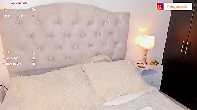 Snapshot of Tiana_saenz chatting on 03/07/25, 02:36 Tiana saenz online show from 03/07/25, 02:36