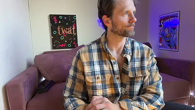 Snapshot of alexmannd chatting on 01/07/26, 10:12 alexmannd online show from 01/07/26, 10:12