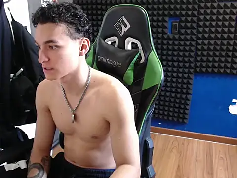 Snapshot of Curly_Angel24 chatting on 02/27/26, 05:24 Curly Angel24 online show from 02/27/26, 05:24