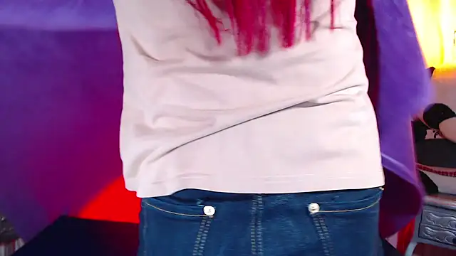 IsabelaLatina online show from 10/23/25, 06:17