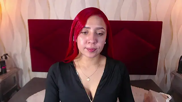 IsabelaLatina online show from 04/07/26, 01:55