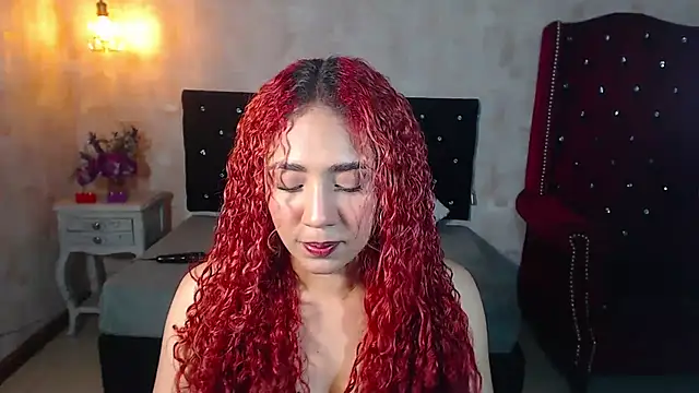 IsabelaLatina online show from 06/15/26, 02:25