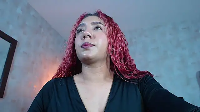 IsabelaLatina online show from 06/17/26, 06:38