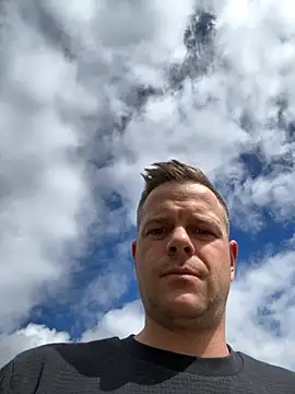 Snapshot of Danii0790 chatting on 09/14/25, 12:37 Danii0790 online show from 09/14/25, 12:37