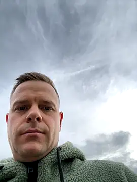 Snapshot of Danii0790 chatting on 11/01/25, 09:44 Danii0790 online show from 11/01/25, 09:44