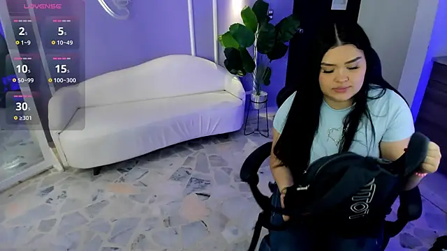 martinasaez online show from 09/19/25, 08:20