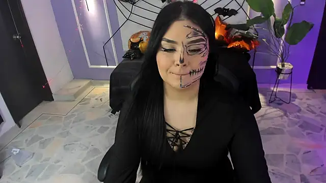 martinasaez online show from 10/20/25, 09:26