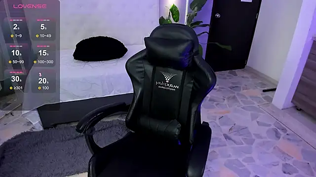 martinasaez online show from 12/13/25, 08:36