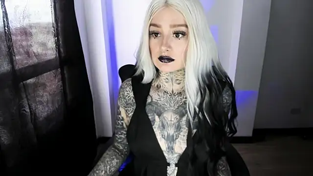 Anaii Gomez online show from 10/08/25, 07:33