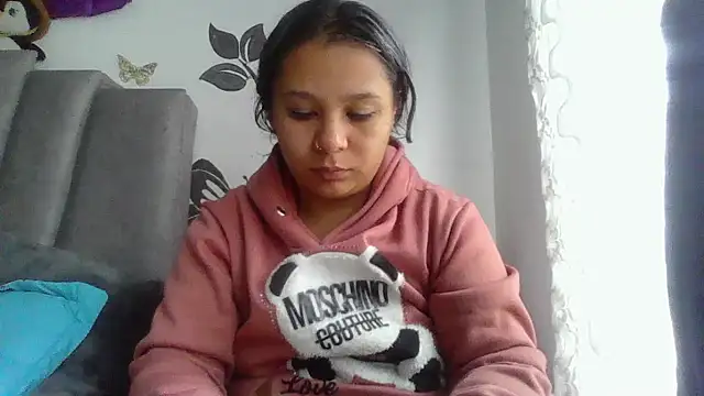 Snapshot of Charis_21 chatting on 04/15/26, 06:37 Charis 21 online show from 04/15/26, 06:37