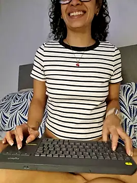 angela  98 online show from 04/25/26, 12:08