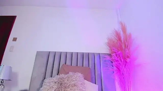 NoraDasilva online show from 12/28/24, 06:28