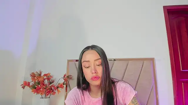 NoraDasilva online show from 01/29/25, 12:43