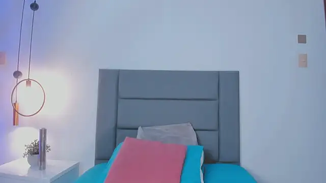 NoraDasilva online show from 01/31/25, 12:50