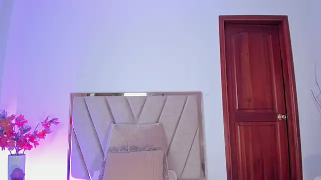 NoraDasilva online show from 02/01/25, 11:48