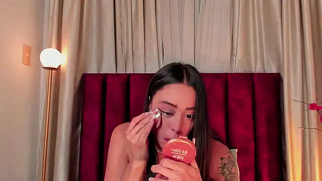 NoraDasilva online show from 02/20/25, 12:52