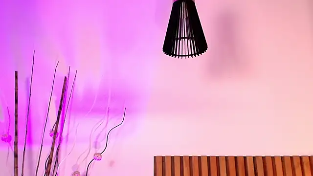 NoraDasilva online show from 09/13/25, 12:21