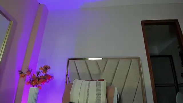 NoraDasilva online show from 10/22/25, 11:59