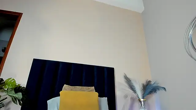 NoraDasilva online show from 11/13/25, 12:31