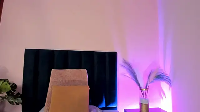 NoraDasilva online show from 11/14/25, 11:46