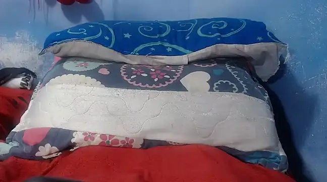 Snapshot of ebony_cristal1 chatting on 12/19/24, 05:29 ebony cristal1 online show from 12/19/24, 05:29