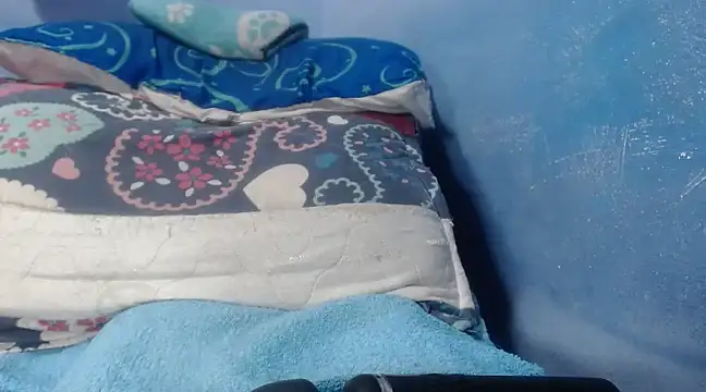 Snapshot of ebony_cristal1 chatting on 12/21/24, 04:52 ebony cristal1 online show from 12/21/24, 04:52