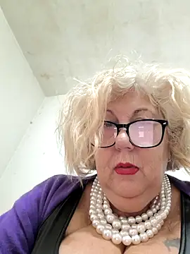 Merilulla online show from 11/26/25, 02:40