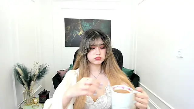 AnneTLi online show from 06/28/26, 04:07
