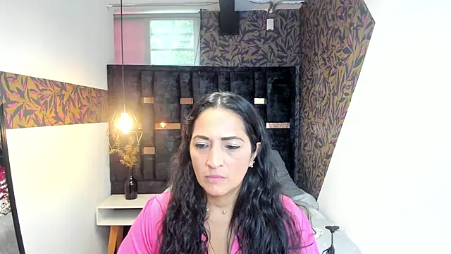 Snapshot of KatteMilf chatting on 04/18/26, 07:29 KatteMilf online show from 04/18/26, 07:29